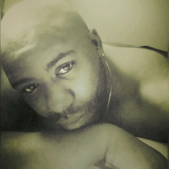 Meet your Posher, Frankie - Picture 2 of 2